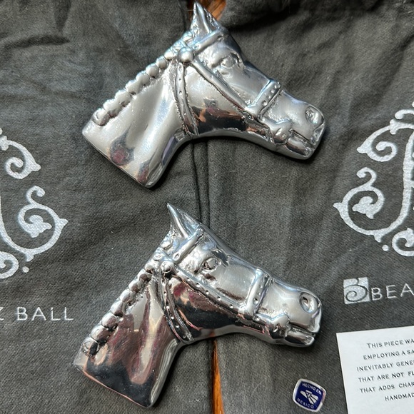 Beatriz Ball TWO BEAUTIFUL horse heads with dust bags Brand New - Picture 6 of 7